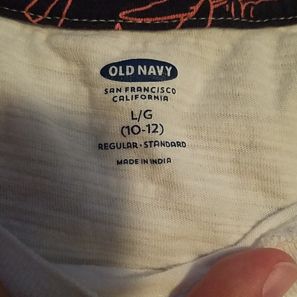 Old Navy Boys Size Large T-Shirt Sharks - Picture 3 of 3